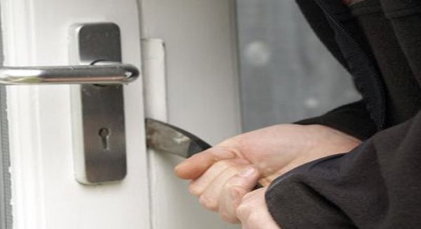 Ποιά είναι η διαφορά μεταξύ ληστείας και κλοπής