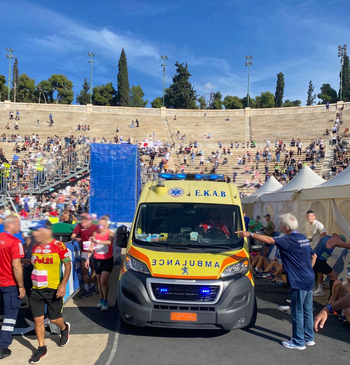 ΕΚΑΒ: Με επιτυχία ολοκληρώθηκε η υγειονομική κάλυψη του 40ου Αυθεντικού Μαραθώνιου της Αθήνας