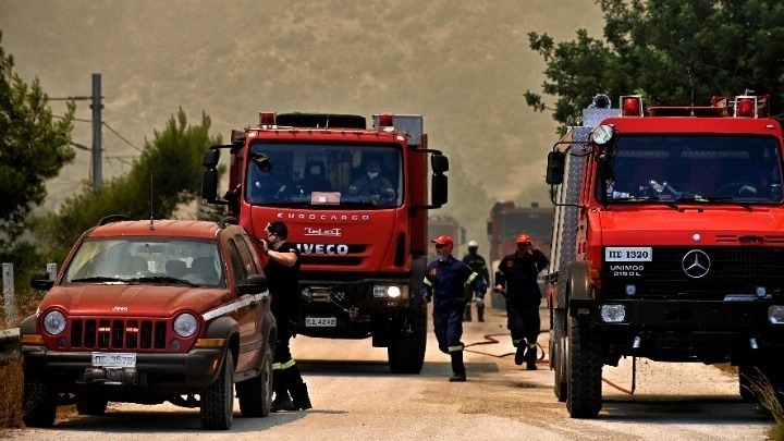 Σε επιφυλακή οι πυροσβεστικές δυνάμεις για τις αναζωπυρώσεις στην Καβάλα- Βροχόπτωση περιόρισε τις εστίες φωτιάς