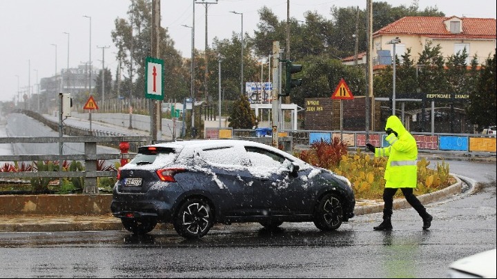 Θα συνεχιστεί έως την Τετάρτη η κακοκαιρία «Μπάρμπαρα»