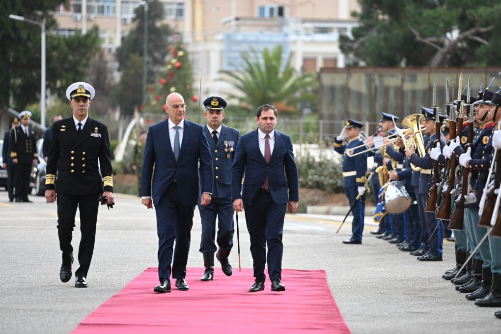 Συνάντηση Υπουργού Εθνικής Άμυνας Ν. Δένδια με τον Υπουργό Άμυνας της Αρμενίας Σουρέν Παπικιάν