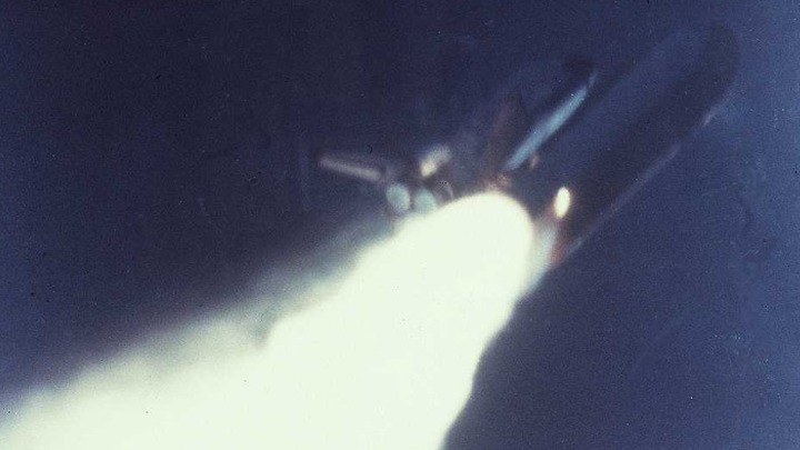 Δύτες βρήκαν στον βυθό του Ατλαντικού, τμήμα του κατεστραμμένου διαστημικού λεωφορείου Challenger της NASA