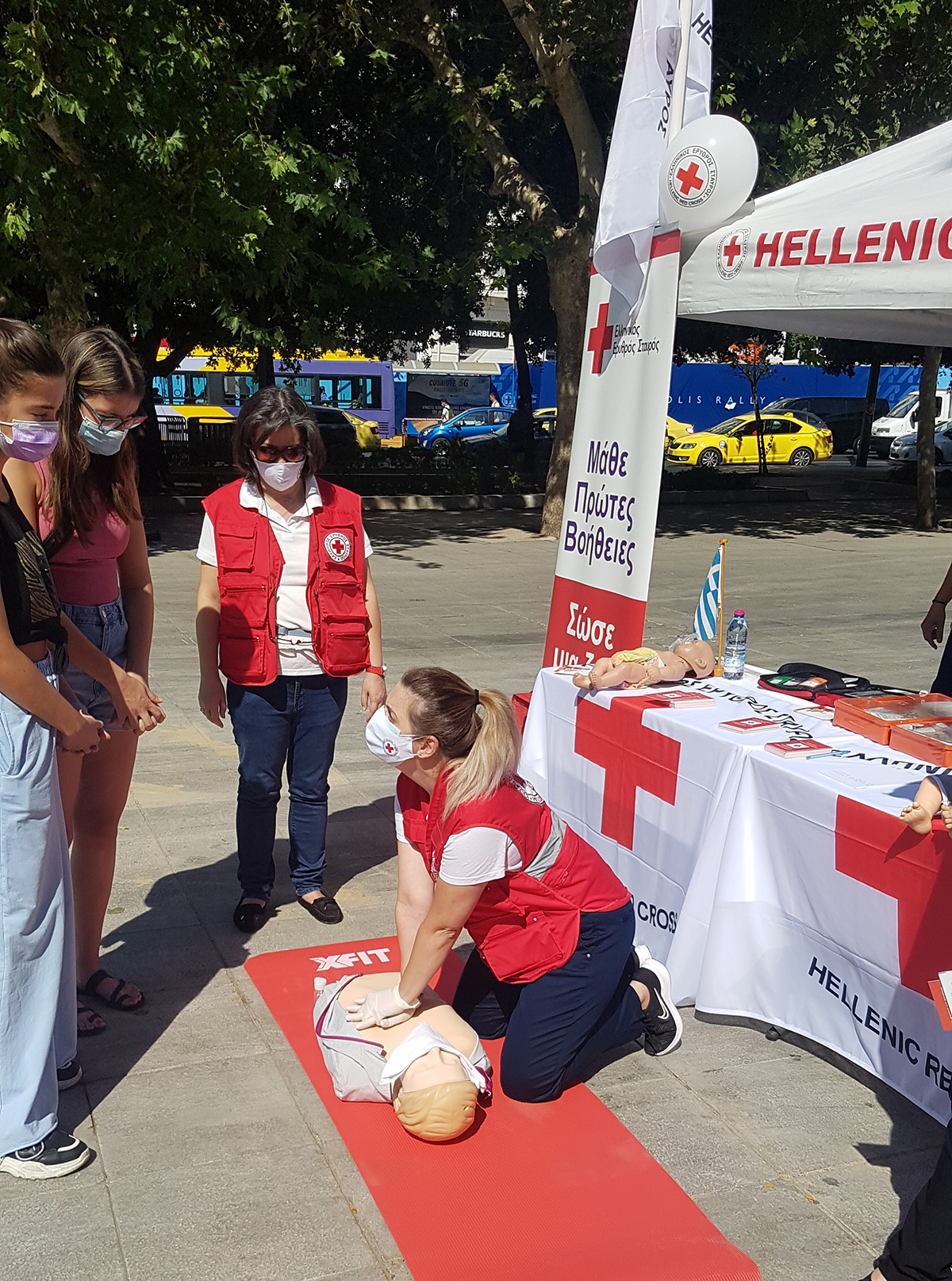 Ο Ελληνικός Ερυθρός Σταυρός τιμά την Παγκόσμια Ημέρα Πρώτων Βοηθειών διοργανώνοντας μεγάλη δράση στην Πλατεία Συντάγματος