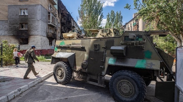 O ρωσικός στρατός εντείνει τις επιχειρήσεις του στο Ντονμπάς και η κατάσταση παραμένει «δύσκολη», λέει ο Ζελένσκι
