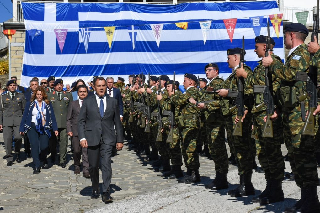 Παρουσία του ΥΕΘΑ Νικολάου Παναγιωτοπούλου στο Επταχώρι Καστοριάς, στο στρατηγείο της Πίνδου υπό τον Συνταγματάρχη Κων. Δαβάκη