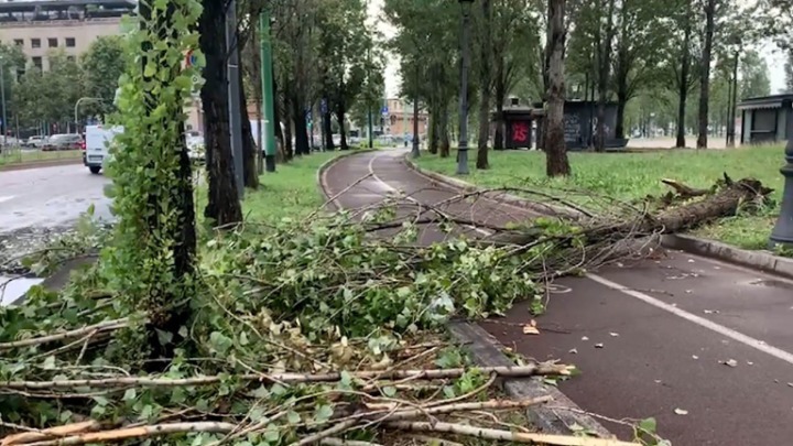 Ιταλία: Μια γυναίκα έχασε τη ζωή της από την κακοκαιρία στο Μιλάνο