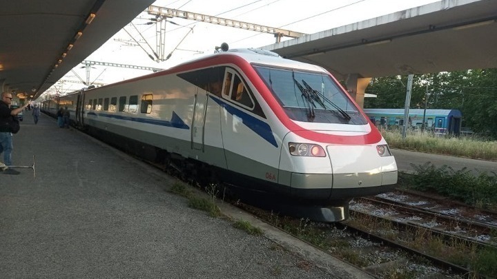 Hellenic Train: Τρένο συγκρούστηκε με φορτηγό στην Πάτρα -Επαναφορά δρομολογίων Οδοντωτού