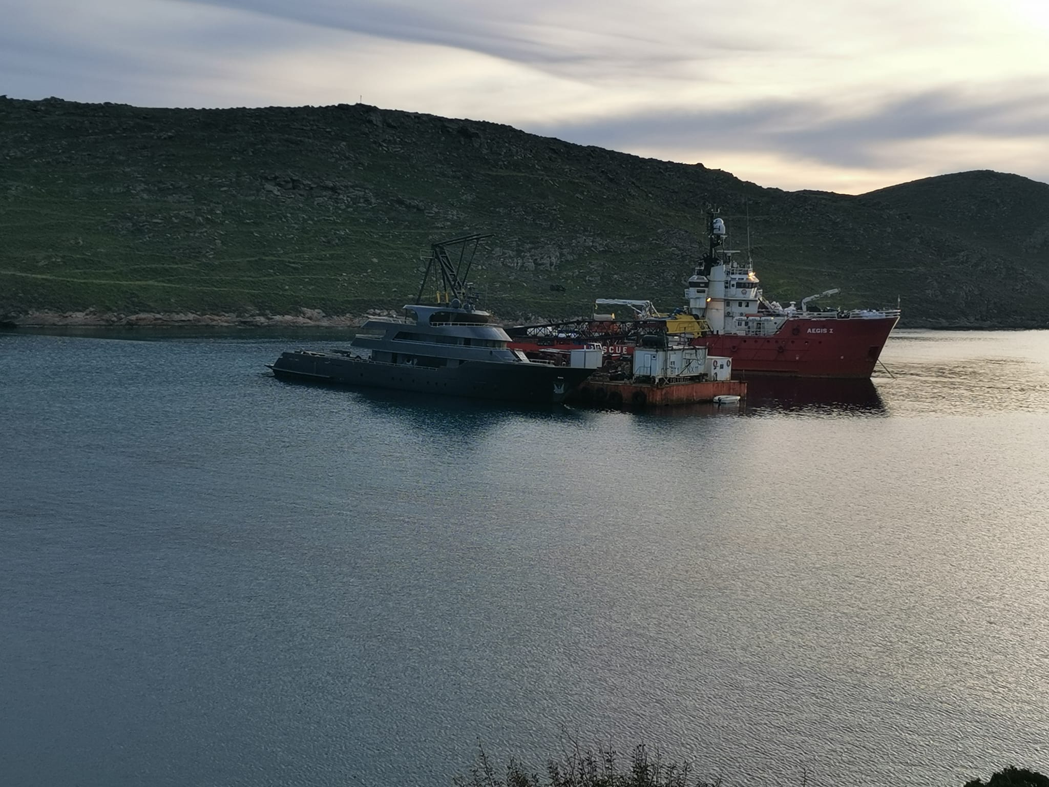 Κύθνος: Έτοιμη για απόπλου η διάσημη θαλαμηγός «007 James Bond» που είχε βυθιστεί