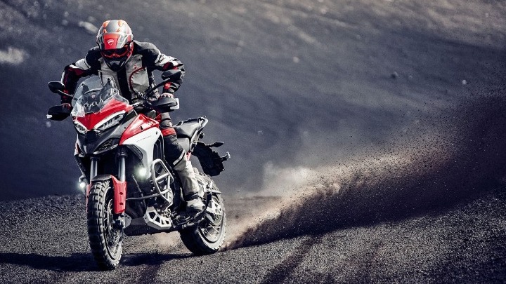 Η νέα Ducati Multistrada V4 παραμένει ιδανική μοτοσικλέτα για κάθε δρόμο