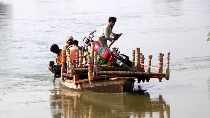 Το Πακιστάν θα χρειαστεί περισσότερα από 10 δισ. δολάρια για την αποκατάσταση των ζημιών από τις πλημμύρες