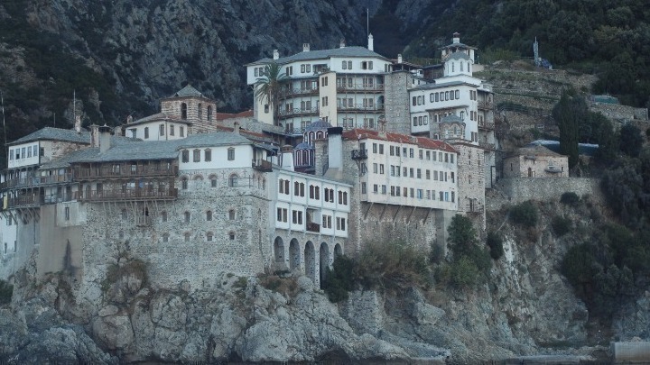 Υπό κράτηση 35χρονος μοναχός για τον ξυλοδαρμό άλλου μοναχού στο Άγιον Όρος