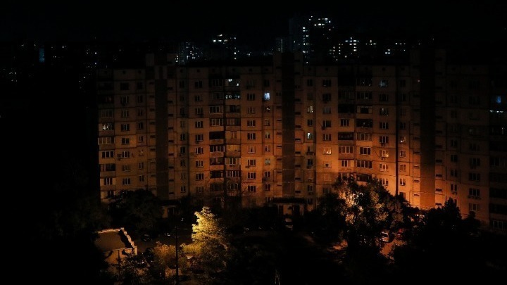 Εκατομμύρια Ουκρανοί παραμένουν βυθισμένοι στο σκοτάδι