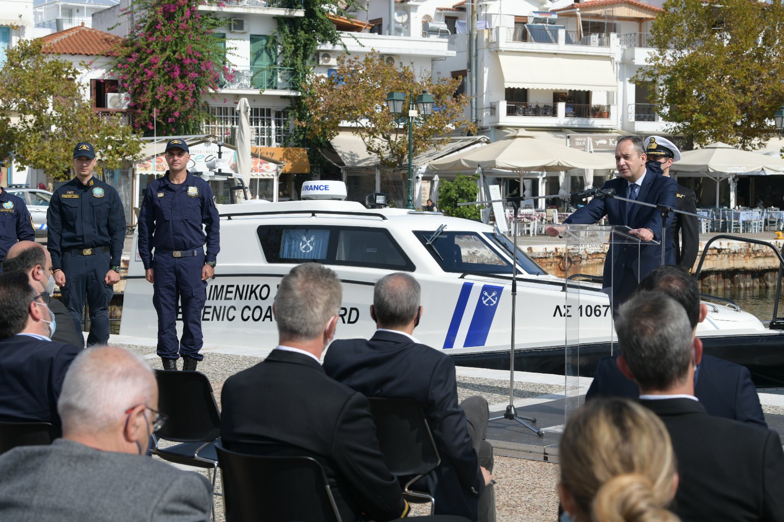 Το πρώτο νέο περιπολικό σκάφος με σύγχρονο ιατρικό εξοπλισμό παρέδωσε στη Σκιάθο ο Γιάννης Πλακιωτάκης