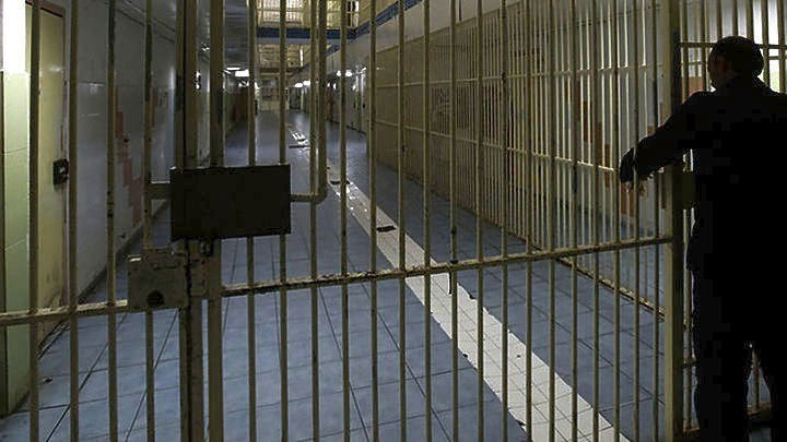 Στη φυλακή ο 35χρονος που παρίστανε τον αστυνομικό και στην κατοχή του βρέθηκε υλικό παιδικής πορνογραφίας