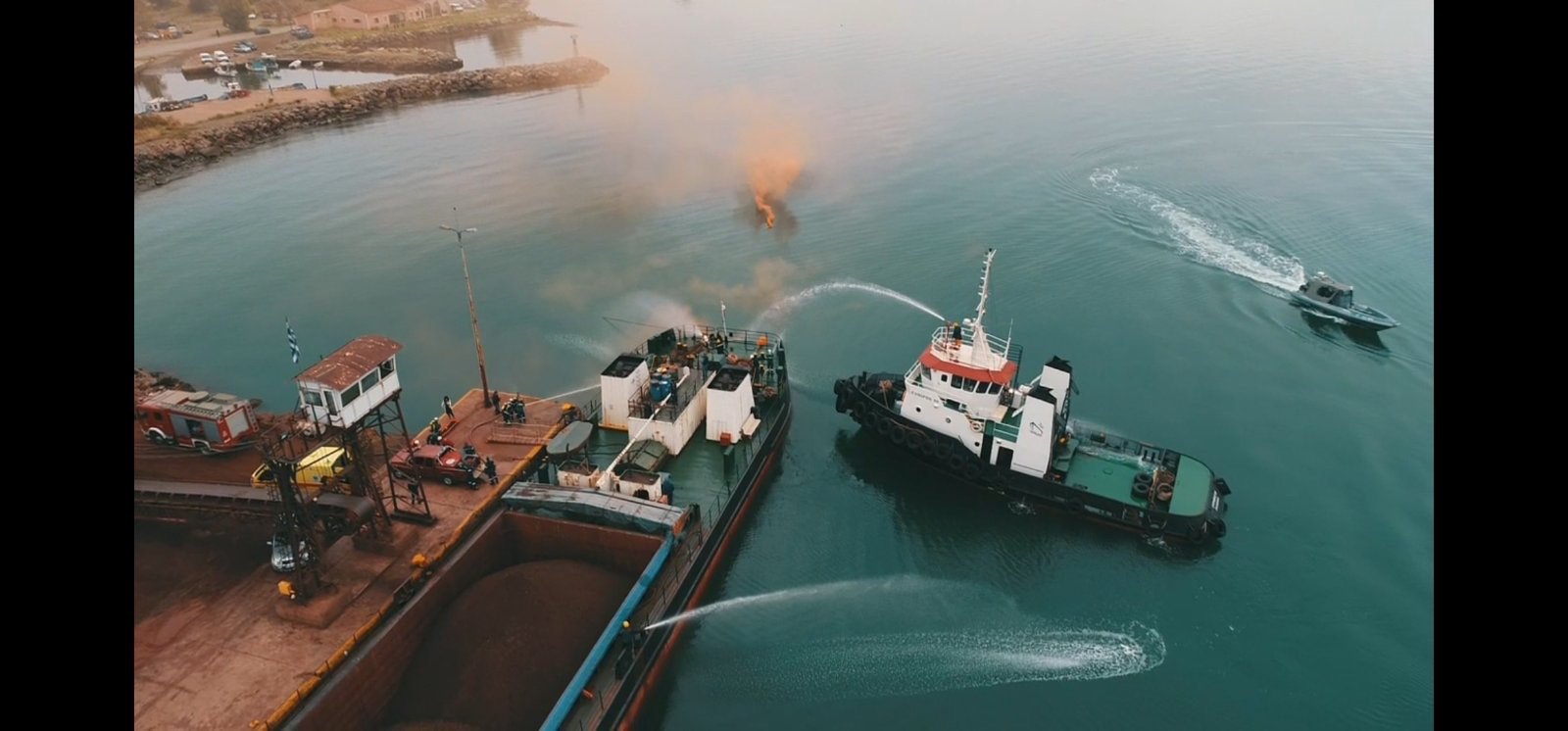 Άσκηση Αντιμετώπισης πυρκαγιάς σε πλοίο Έρευνας διάσωσης – Καταπολέμησης θαλάσσιας ρύπανσης από τη Λιμενική Αρχή Χαλκίδας
