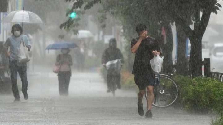 Ιαπωνία: 4 νεκροί, περισσότεροι από 100 τραυματίες από το πέρασμα του τυφώνα Νανμαντόλ