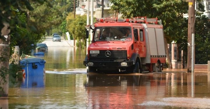 Πυροσβεστική: Έχουν πραγματοποιηθεί συνολικά 3.576 διασώσεις ατόμων στη Θεσσαλία και 3.132 αντλήσεις υδάτων