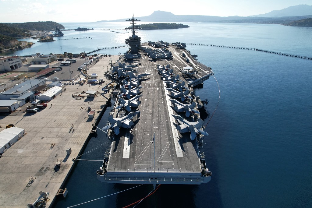 Στην Σούδα το αεροπλανοφόρο USS George H.W. Bush (CVN-77)