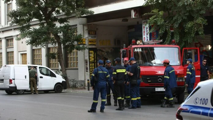 Συνελήφθη 61χρονος για τους εκρηκτικούς μηχανισμούς στην Τεκτονική Στοά των Αθηνών