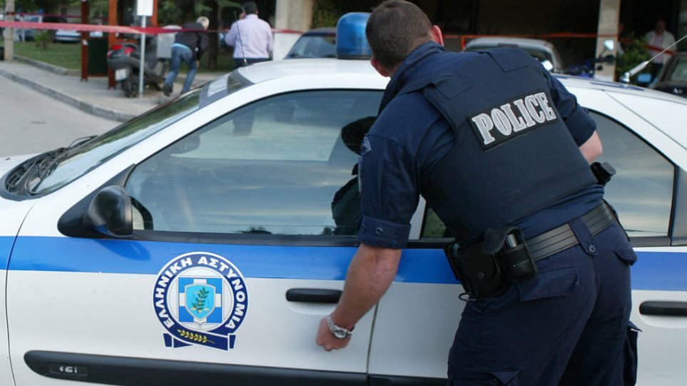Τρία άτομα, ο ένας εκ των οποίων ανήλικος έκλεψαν μοτοσυκλέτα στη Λευκάδα