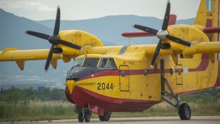 Τέσσερα Canadair από Γαλλία και Ιταλία στην Ελλάδα – «Μάχη» στα μέτωπα της φωτιάς στα Δερβενοχώρια