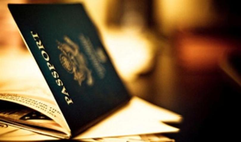 Δέκα συλλήψεις για πλαστογραφία στο αεροδρόμιο Ηρακλείου