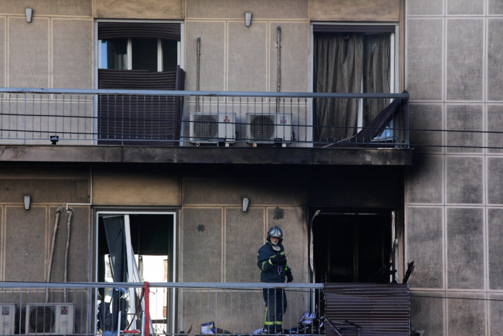 Έκρηξη στη Συγγρού: Παλιά όπλα και 1.400 σφαίρες βρέθηκαν στο σπίτι 78χρονου