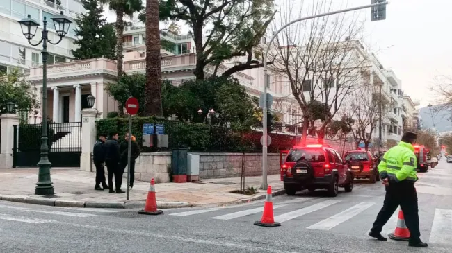 Πυρκαγιά σε αποθήκη του Μεγάρου Μαξίμου