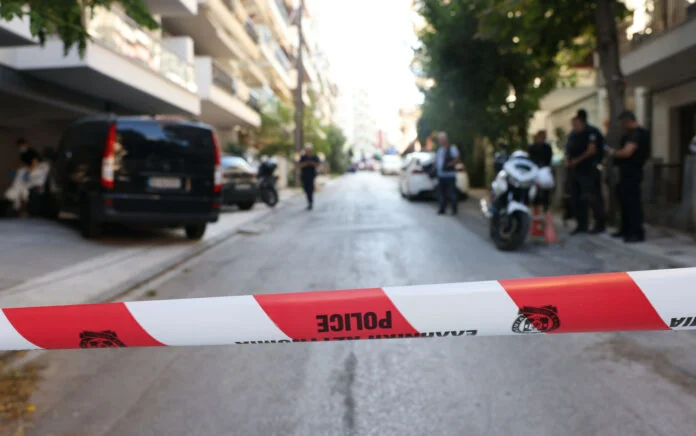 Δύο φορές πυροβόλησε ο 38χρονος αυτόχειρας την πρώην σύζυγό του