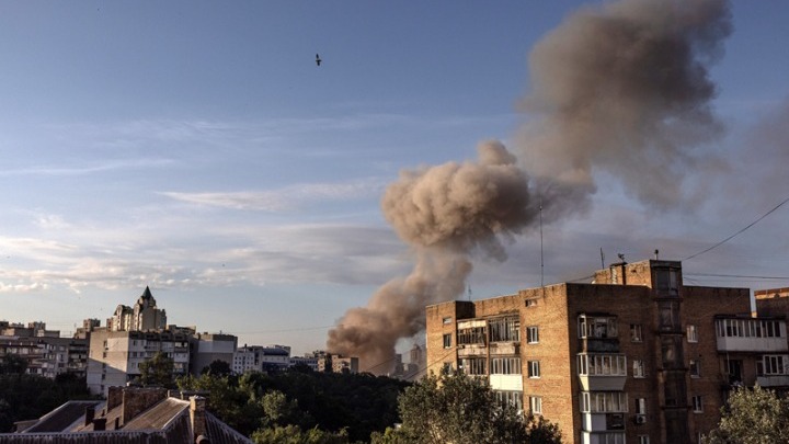 Ρωσικοί βομβαρδισμοί στην ουκρανική πόλη Ζαπορίζια, υπάρχουν θύματα