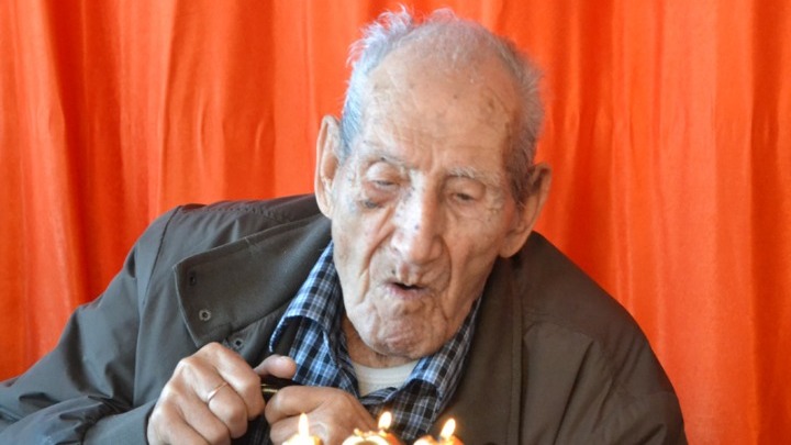 Ο άνθρωπος που πολέμησε τον ναζισμό, γίνεται σήμερα 102 ετών