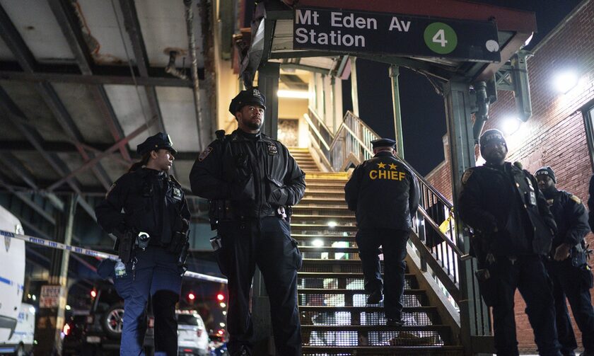 Ένας νεκρός, 5 τραυματίες από σφαίρες στο μετρό της Νέας Υόρκης