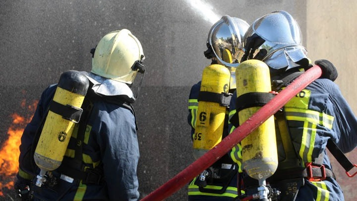 Φωτιά σε ξενοδοχείο στη Χερσόνησο – Μεγάλη κινητοποίηση της Πυροσβεστικής