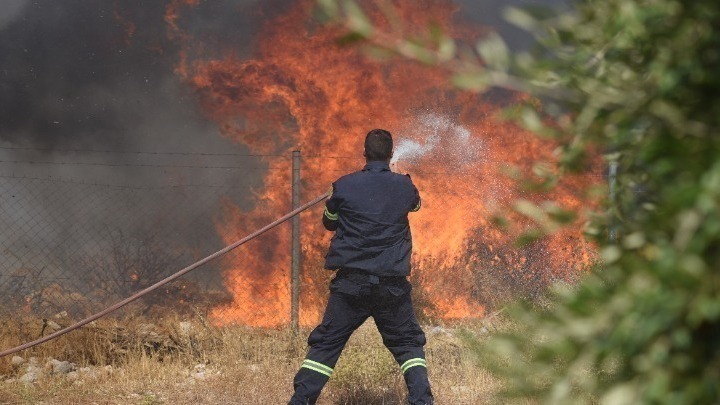 Σε εξέλιξη η φωτιά στο Παγγαίο Όρος