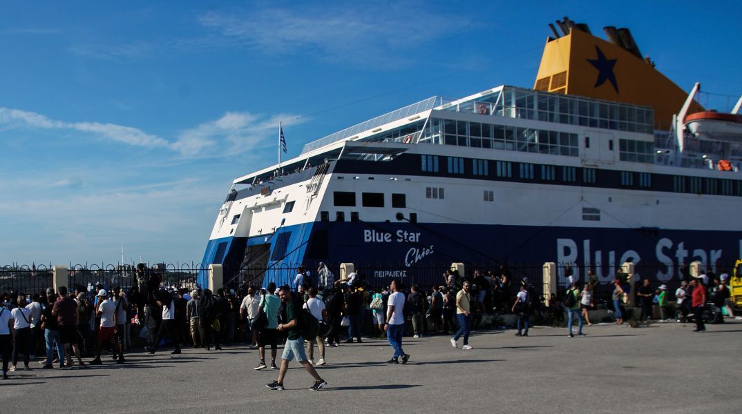 Μεγάλος αριθμός αλλοδαπών καθυστέρησε τον απόπλου πλοίου από λιμάνι της Ρόδου