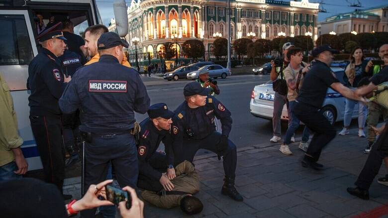 Ρωσία: Περισσότερες από 1.000 συλλήψεις σε διαδηλώσεις κατά της μερικής επιστράτευσης
