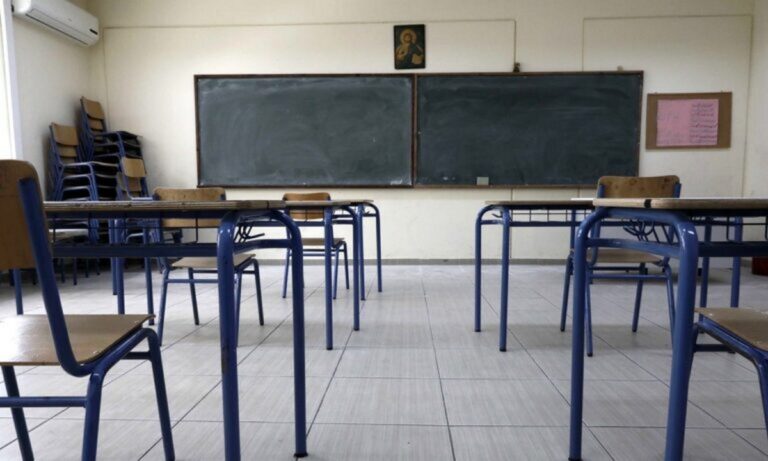 Σοκ σε σχολείο της Αττικής: 11χρονη μαθήτρια μπήκε στην τάξη με κουζινομάχαιρο