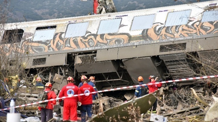 «Τέμπη»: Επείγουσα νομοθετική τροπολογία για άρση απορρήτου των επικοινωνιών των εμπλεκομένων