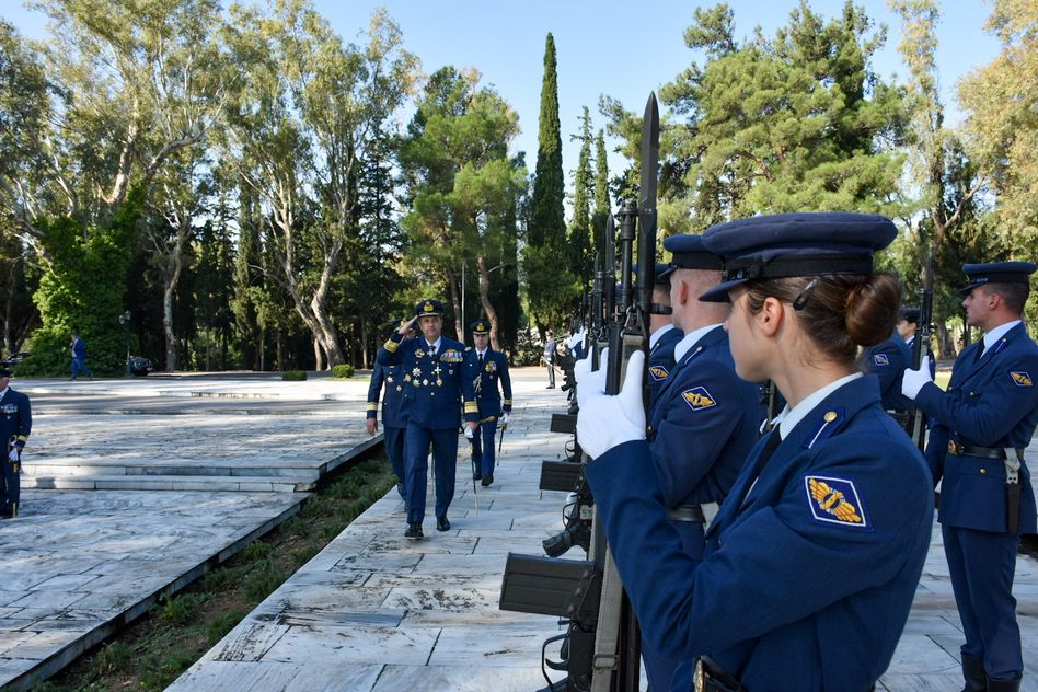 Επιμνημόσυνη Δέηση στο Μνημείο Πεσόντων Αεροπόρων στην Αεροπορική Βάση Δεκέλειας