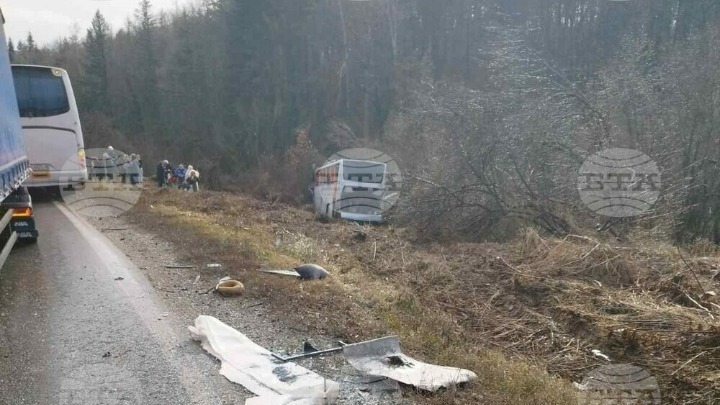 Οκτώ Έλληνες ελαφρά τραυματίες σε σύγκρουση λεωφορείου με φορτηγό στη Βουλγαρία