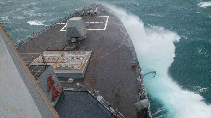 2 πολεμικά πλοία των ΗΠΑ και του Καναδά διέπλευσαν το Στενό της Ταϊβάν