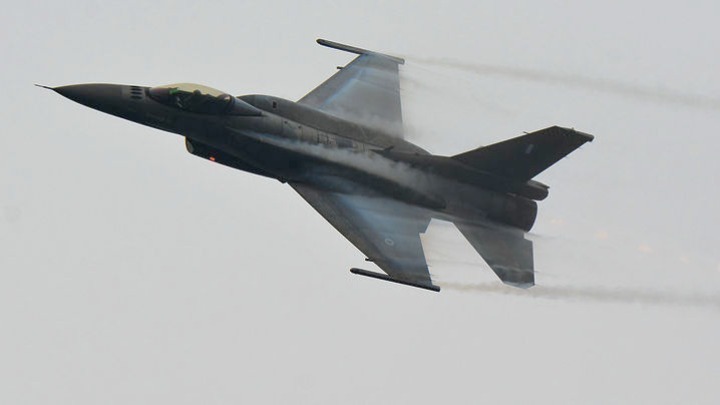 Η Ολλανδία υπόσχεται να παραδώσει 6 ακόμη F-16 στην Ουκρανία