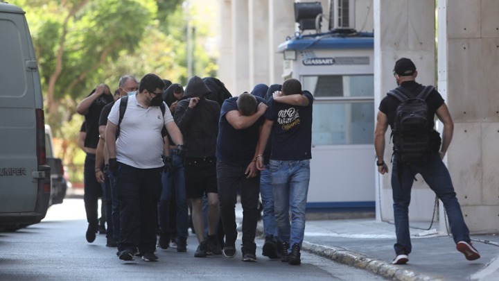 Ποινική δίωξη για 4 κακουργήματα και 7 πλημμελήματα για τους 104 συλληφθέντες