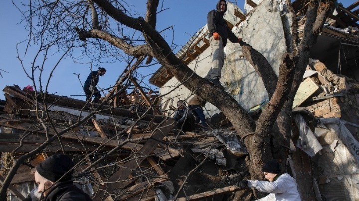 Ρωσική πυραυλική επίθεση πλήττει υποδομές στο Κίεβο