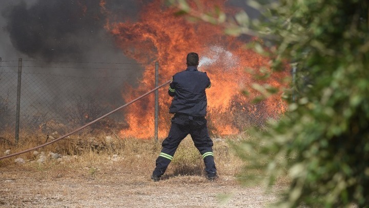 Ολοκληρώθηκε η καταβολή πρώτης αρωγής έναντι στεγαστικής συνδρομής σε δικαιούχους που επλήγησαν από τις πυρκαγιές του καλοκαιριού