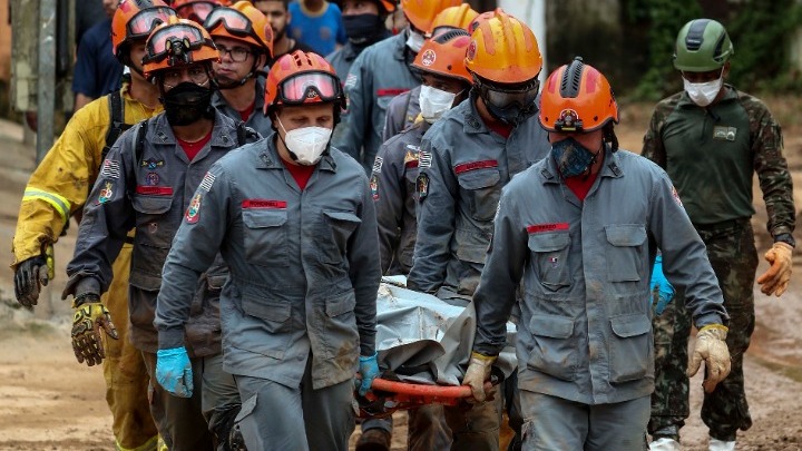 Τουλάχιστον 54 νεκροί στην Βραζιλία από τις φονικές πλημμύρες