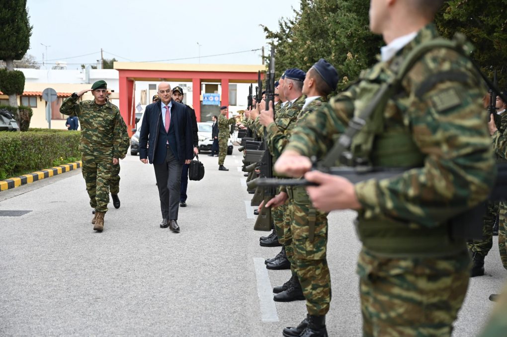 Την 95 ΑΔΤΕ και την Περιφέρεια Ν. Αιγαίου στη Ρόδο επισκέφθηκε ο Ν. Δένδιας