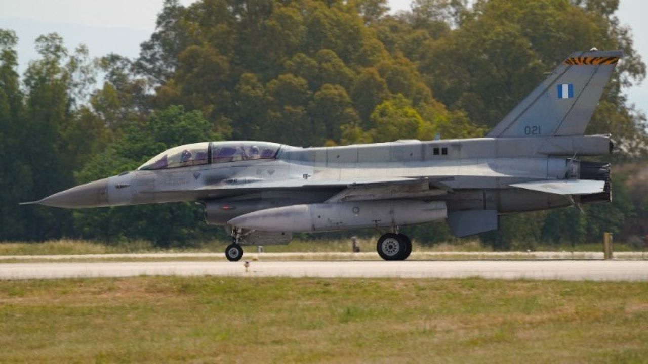 Περισυνελέγη σώος ο χειριστής του F-16 που κατέπεσε στη θαλάσσια περιοχή Ψαθούρας