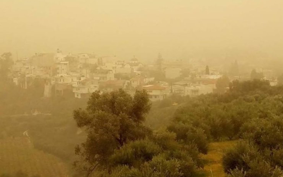 Έντονη η παρουσία αφρικανικής σκόνης τις επόμενες ώρες – Πού αναμένονται λασποβροχές