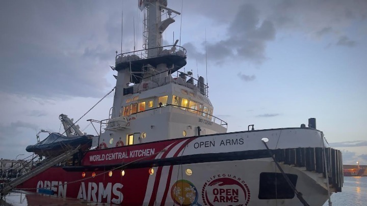 Εκφορτώθηκαν όλες οι προμήθειες από το πρώτο πλοίο με ανθρωπιστική βοήθεια που έφθασε στη Γάζα